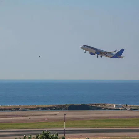 Novotel Airport Hotel Niza