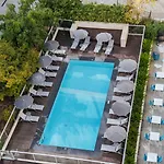 Novotel Airport 4*