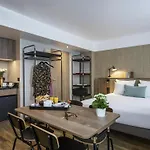 Novotel Airport Hotel 4*