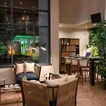 Novotel Airport 4*