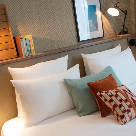 尼斯机场诺富特套房酒店 酒店