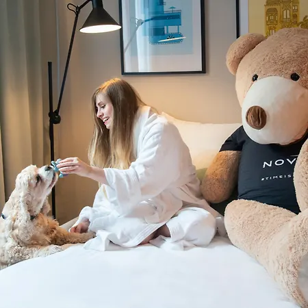 Novotel Airport מלון 4*