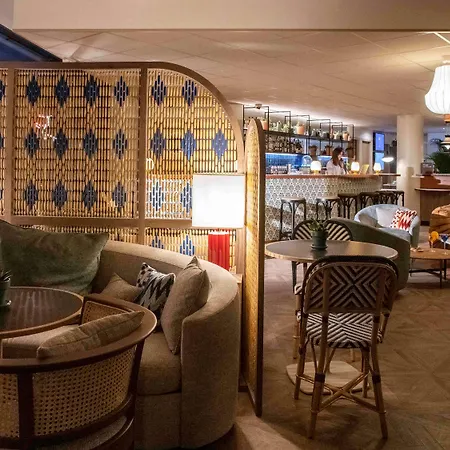 Novotel Airport 4* Nizza