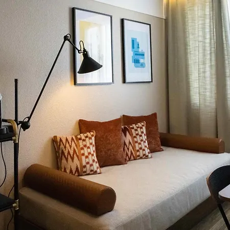 酒店 尼斯机场诺富特套房酒店 4*