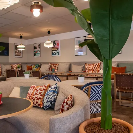Novotel Airport