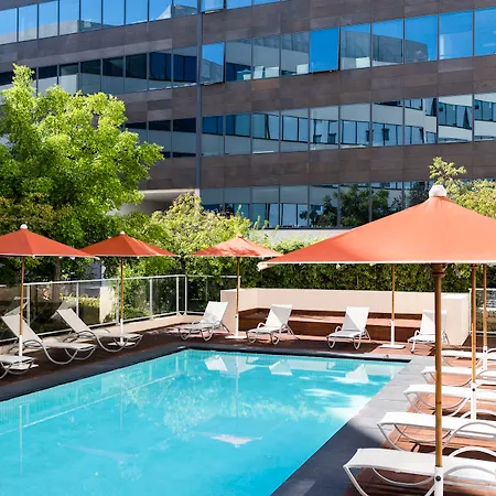 酒店 尼斯机场诺富特套房酒店 4*