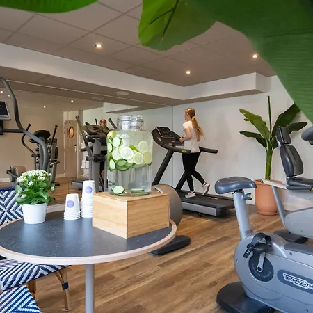 尼斯机场诺富特套房酒店 酒店 4*