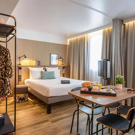 Отель Novotel Airport Ницца
