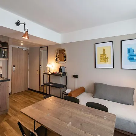 尼斯机场诺富特套房酒店 酒店 4*