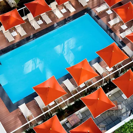 酒店 尼斯机场诺富特套房酒店 4*