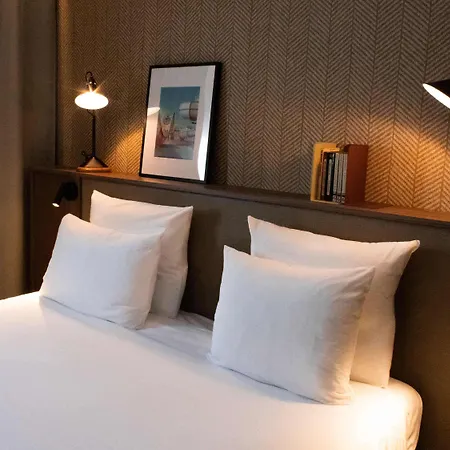 尼斯机场诺富特套房酒店 4*