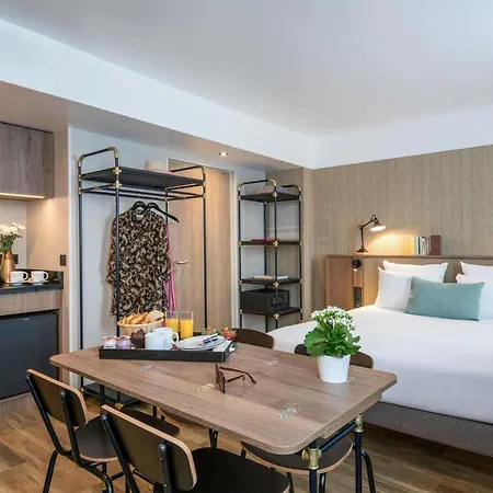 尼斯机场诺富特套房酒店 尼斯