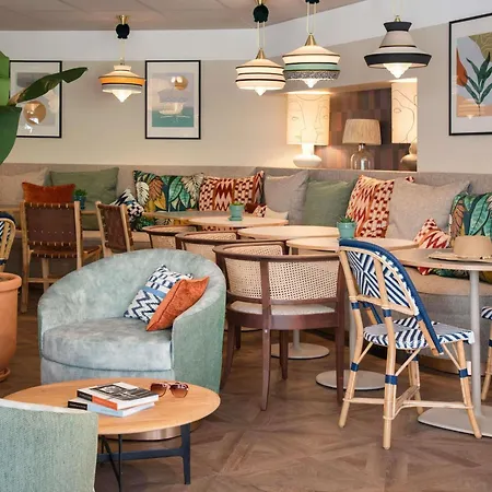 尼斯机场诺富特套房酒店 4*