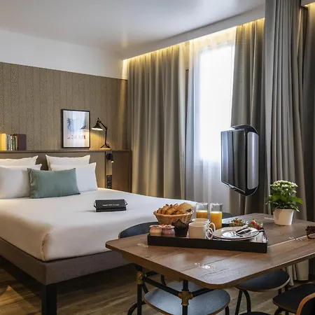 Novotel Airport Ξενοδοχείο 4*