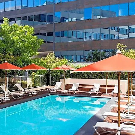 Отель Novotel Airport 4*