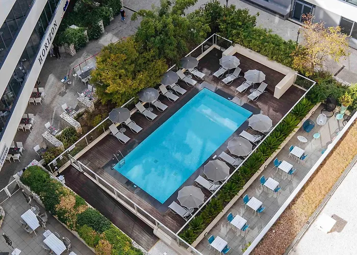 Novotel Airport Hotel 4*