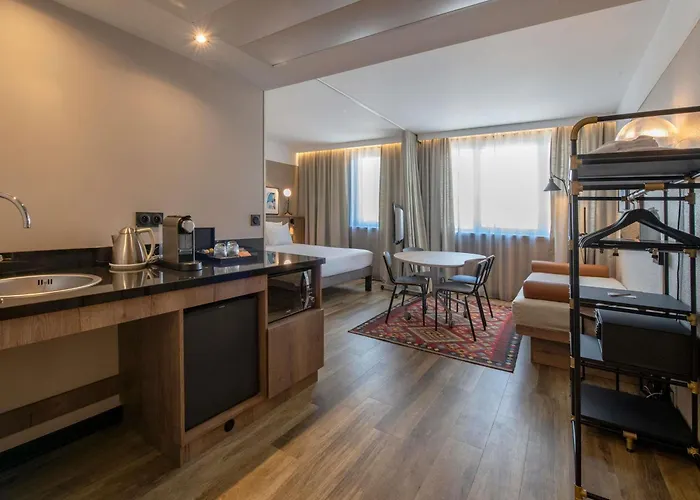 Hotel Novotel Airport