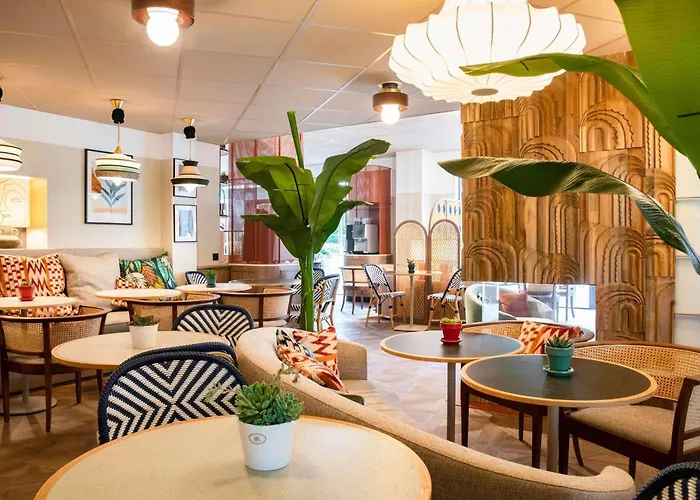 Novotel Airport 4* Niza