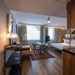 Hotel Novotel Airport 4*