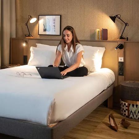 Novotel Airport 4* Nice