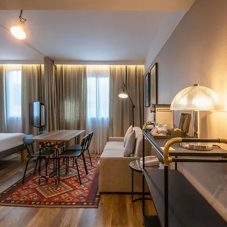 Hotel Novotel Airport 4*