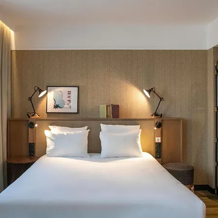 Novotel Airport 4*